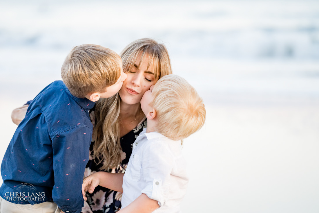 Summer vacation family photo - Family Photo Sessiion in Surf City NC - Photo of family on the beach - Topsail Island Photography - Topsail Island NC Photographers - Chris Lang Photography -  Beach Photography - 