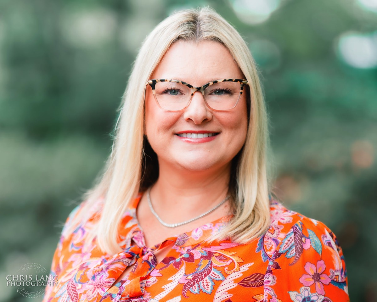 - Wilmington NC Headshot Photography - Lifestyle Headshot - Branding Headshots  -Chris Lang Photography - 