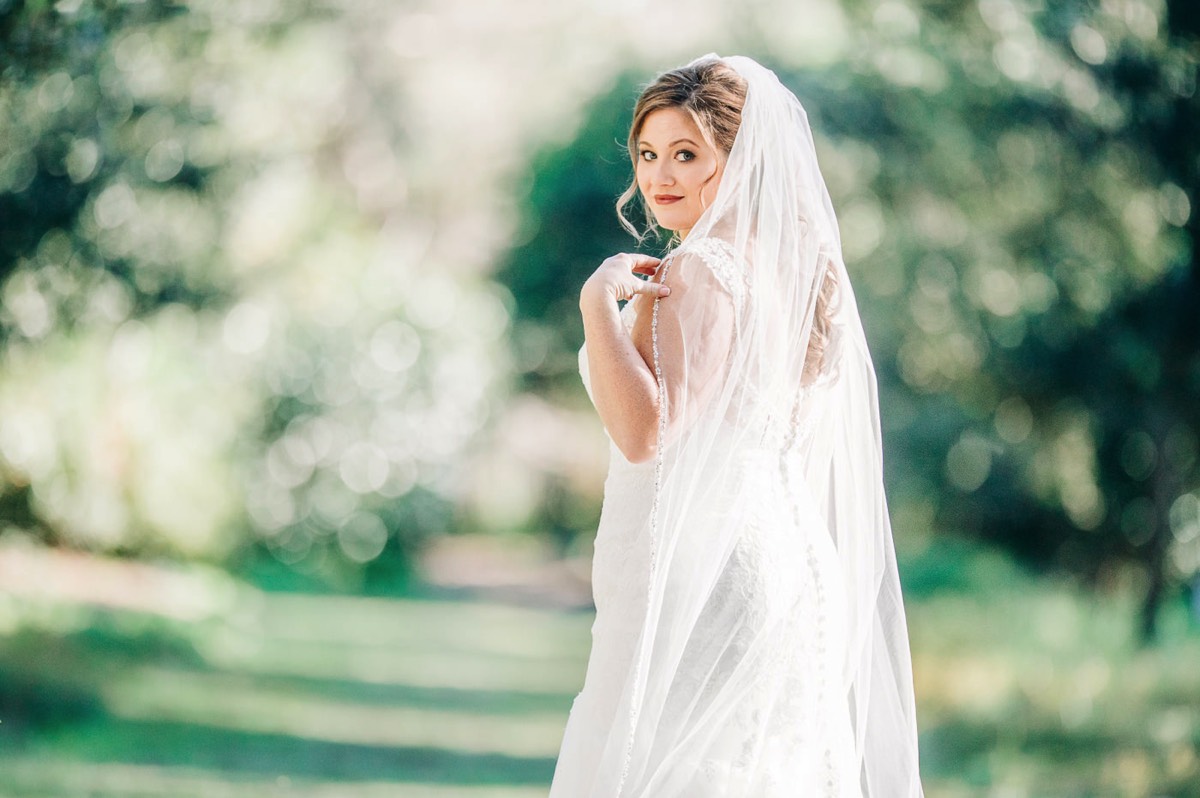 Airlie Gardens Bride - Wedding Photo - Bright & airy wedding photo - bridal portrait - bride- wedding dress - Wilmington NC Wedding Photographer  - Chris Lang Photography  